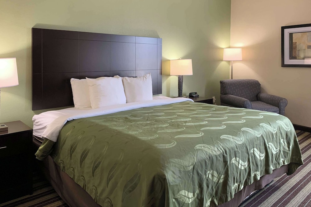 Standard Room, 1 King Bed, Smoking