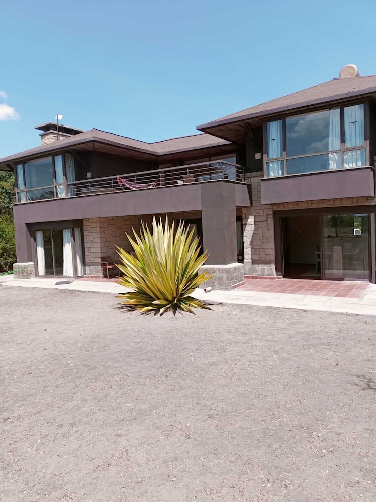 Luxury Villa photo 1