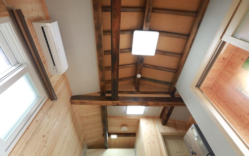 Room (13 Equilibrium)