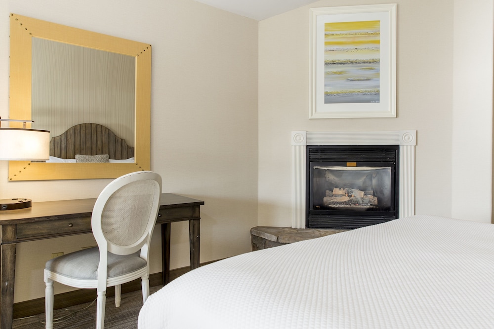 Standard Room, Multiple Beds, Resort View