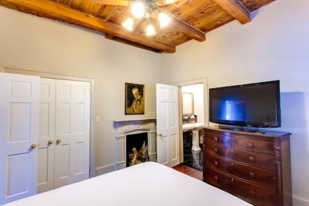 Audubon Cottage 1