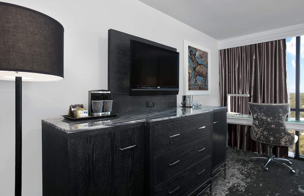 Deluxe Room, 2 Queen Beds - Photo 4
