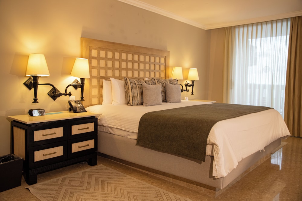 Junior Suite Ocean  View King - Photo 3