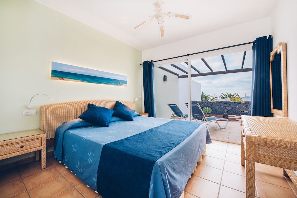 Deluxe Bungalow (1 Adult + 1 Child) photo 2