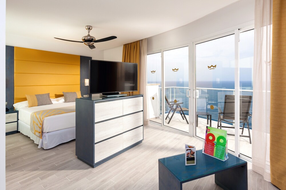 Junior Suite, Balcony, Sea View - Photo 1