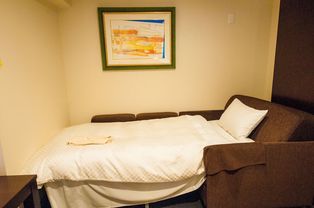 Palm Royal Twin Room Non Smoking (1 Extra Sofa Bed For 3 Persons, 2 Extra Sofa Beds For 4 Persons) photo 2