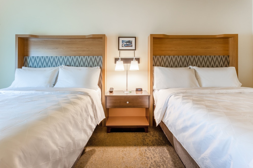 Standard Room, 2 Queen Beds, Accessible (Communications Accessible) - Photo 4