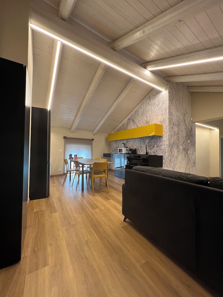 Comfort Apartment, 1 Double Bed with Sofa bed, Kitchenette, Hill View photo 3