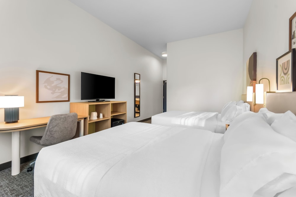 Room, 2 Queen Beds photo 2