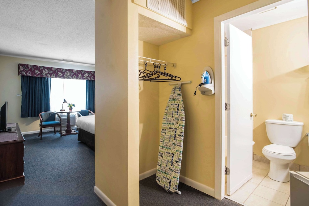 Standard Room, Non Smoking photo 3