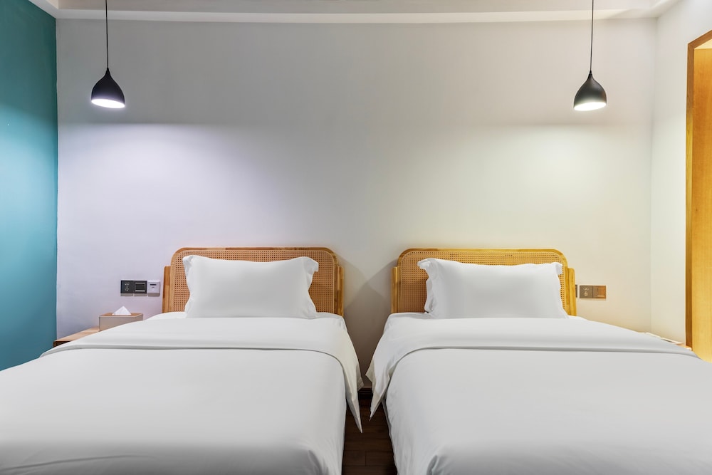 Signature Double or Twin Room, 1 Bedroom, Terrace, Mountain View photo 3