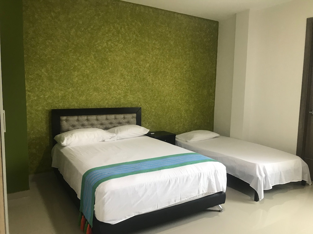 Standard Double Room, 1 Double Bed, Ensuite, Garden View photo 2