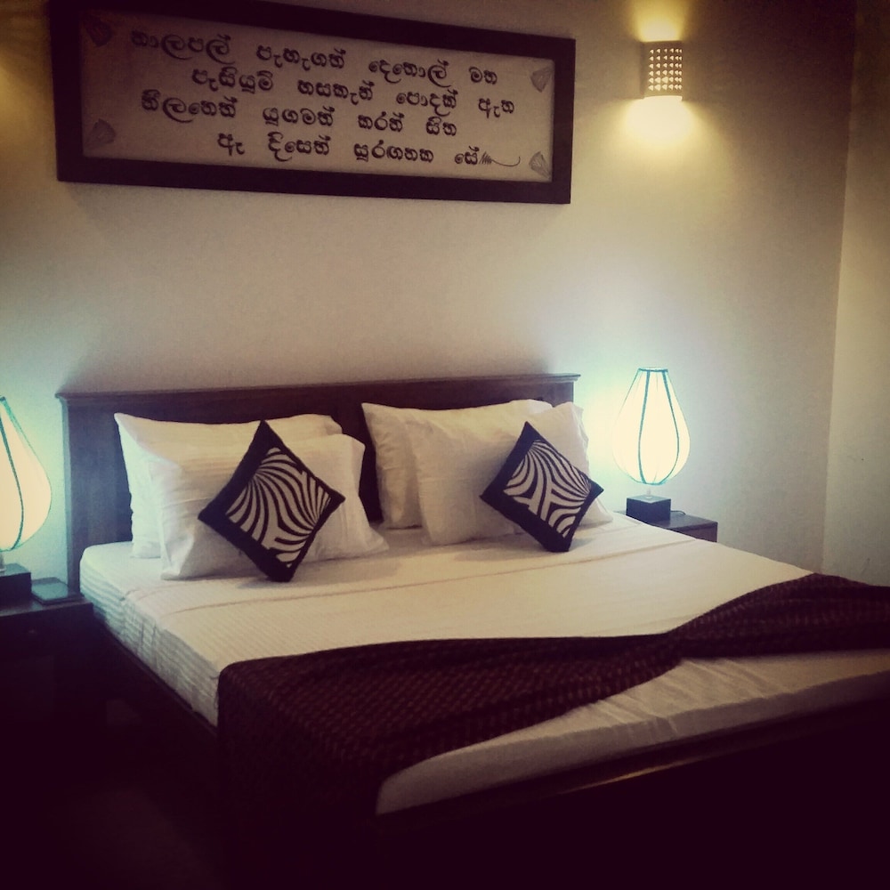 Deluxe Double Room, 1 King Bed, Lake View, Lakeside photo 3