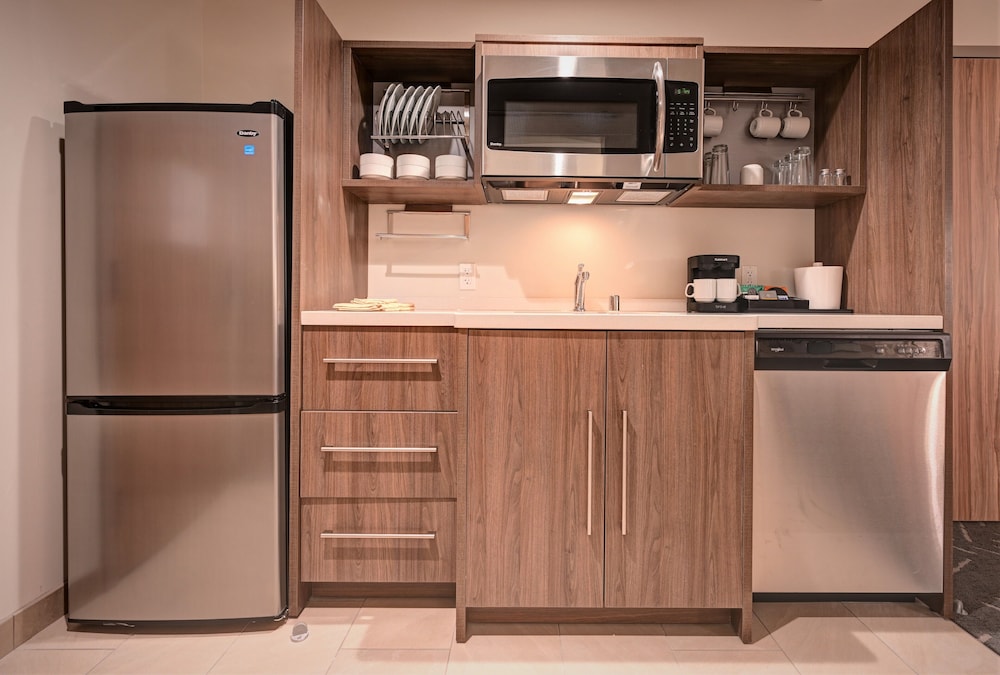 Studio Suite, 2 Queen Beds, Accessible (Roll-In Shower) - Photo 4