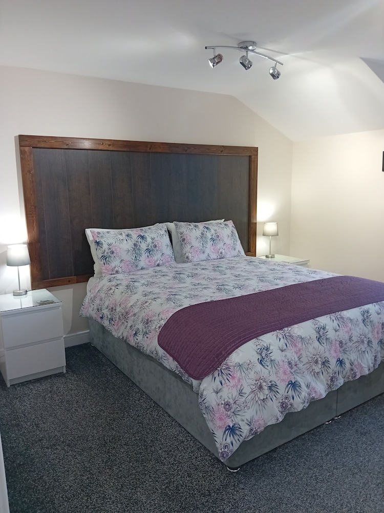 Classic Double Room, 1 Queen Bed, Private Bathroom photo 1