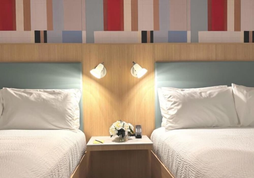 Classic Room, 2 Queen Beds, Ground Floor
