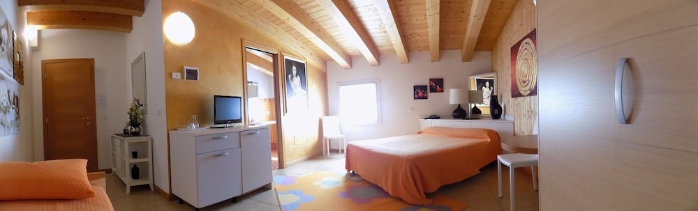 Comfort Room photo 1