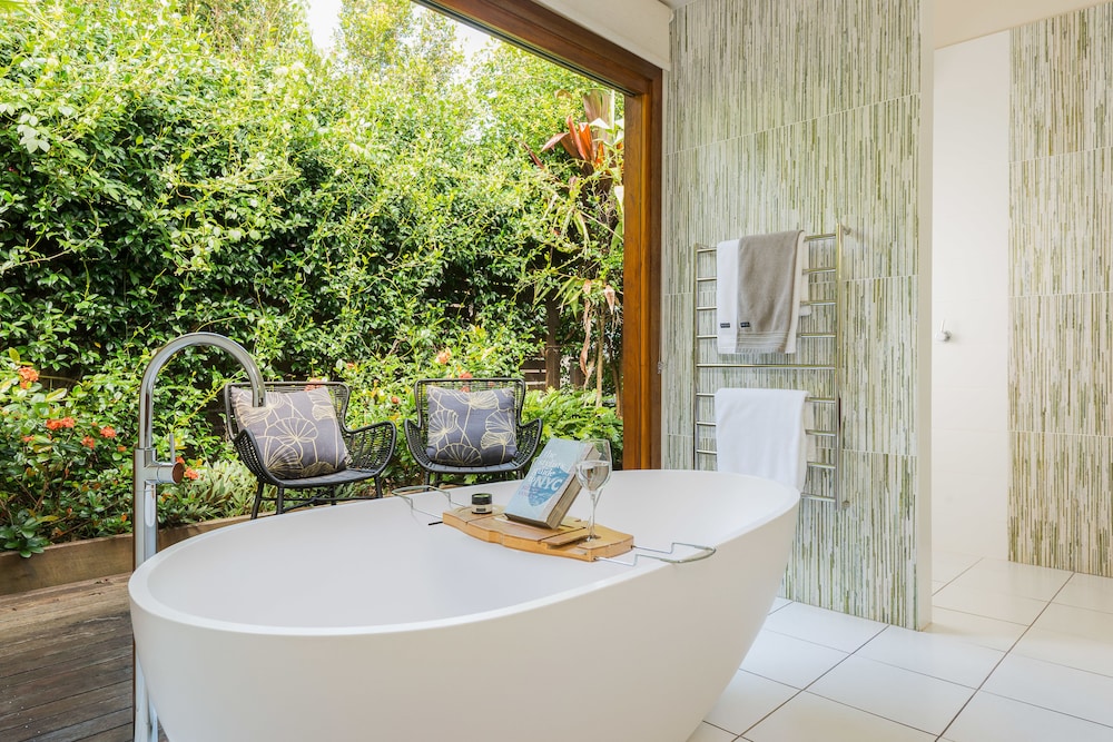 One Bedroom Luxury Forest Villa - Photo 9