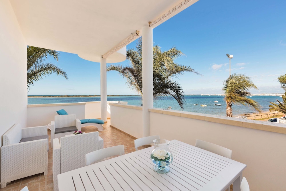 Panoramic Apartment, 2 Bedrooms, Sea View (1012)