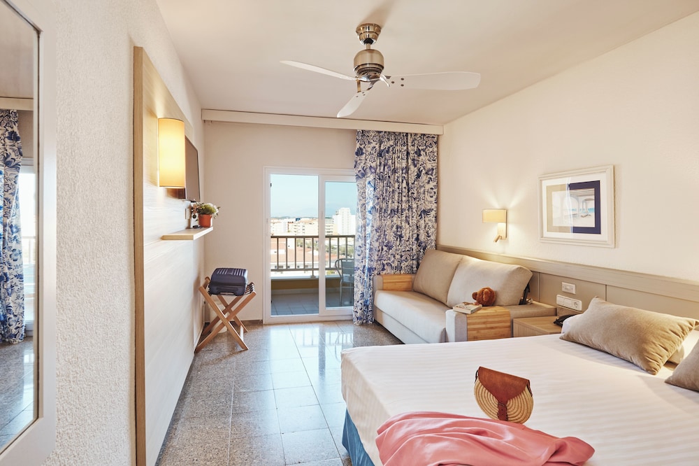 Standard Triple Room (with air conditioning) - Photo 1