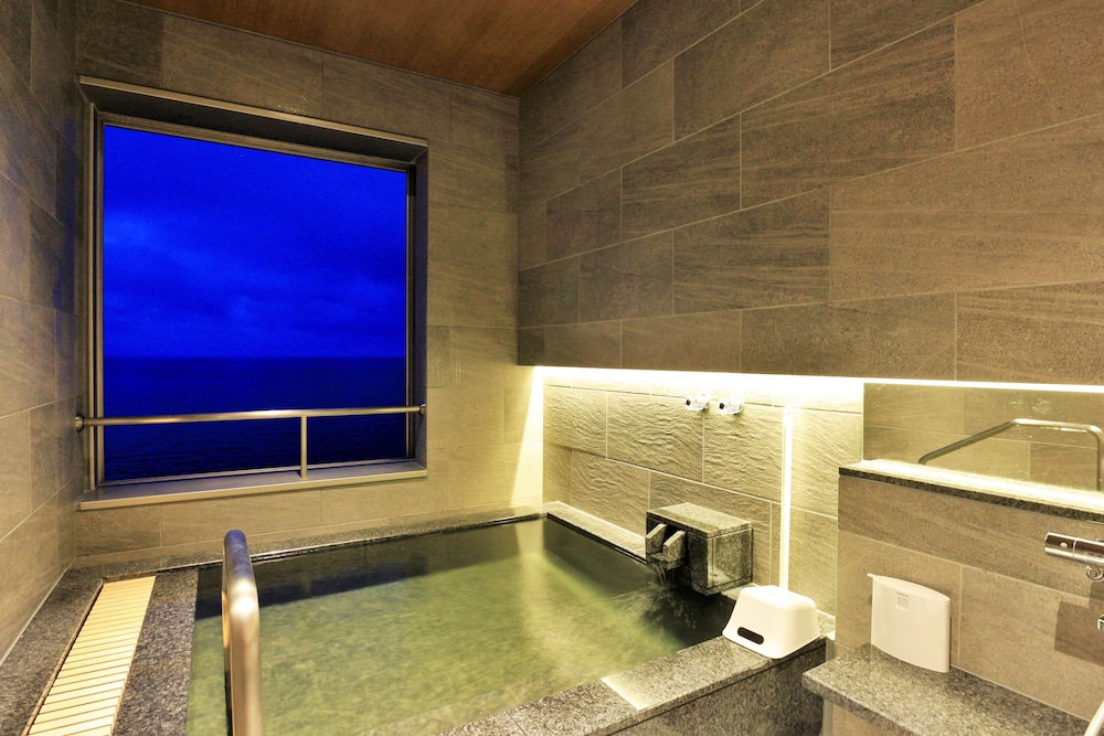 Junior Suite with private pool - New Building - NonSmoking (PS type)