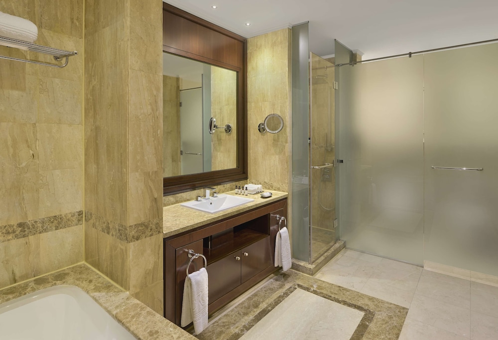 Executive Room, 1 Bedroom, Club Lounge Access, Pool View (Royal Pool Room)