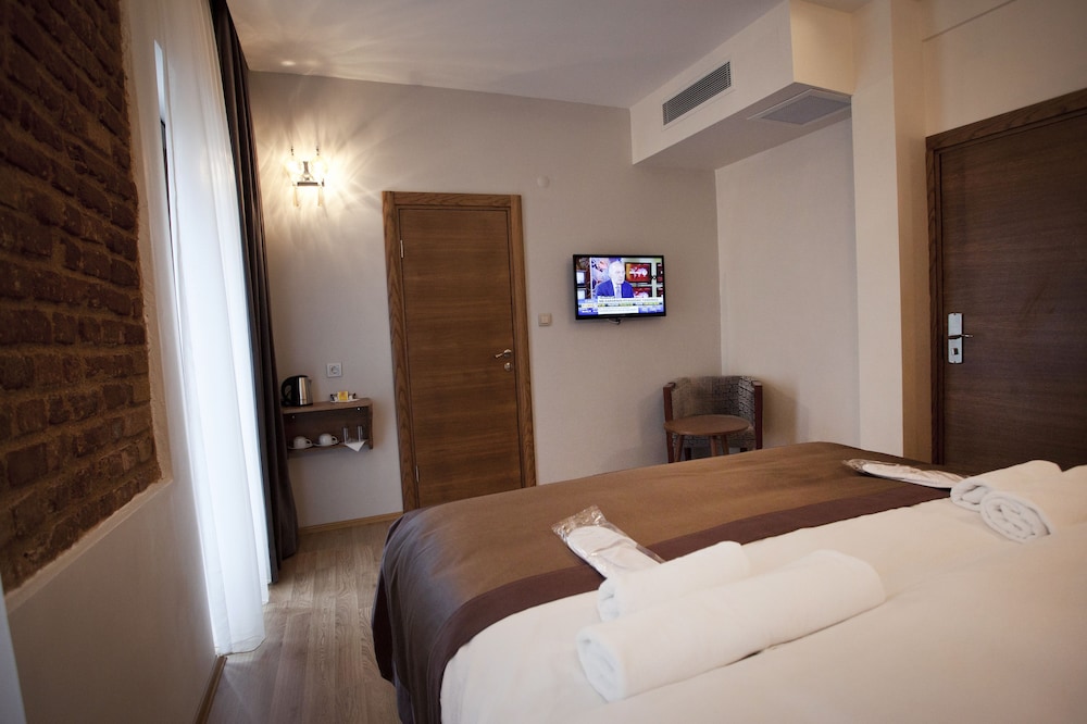 Deluxe Double or Twin Room, Balcony photo 2
