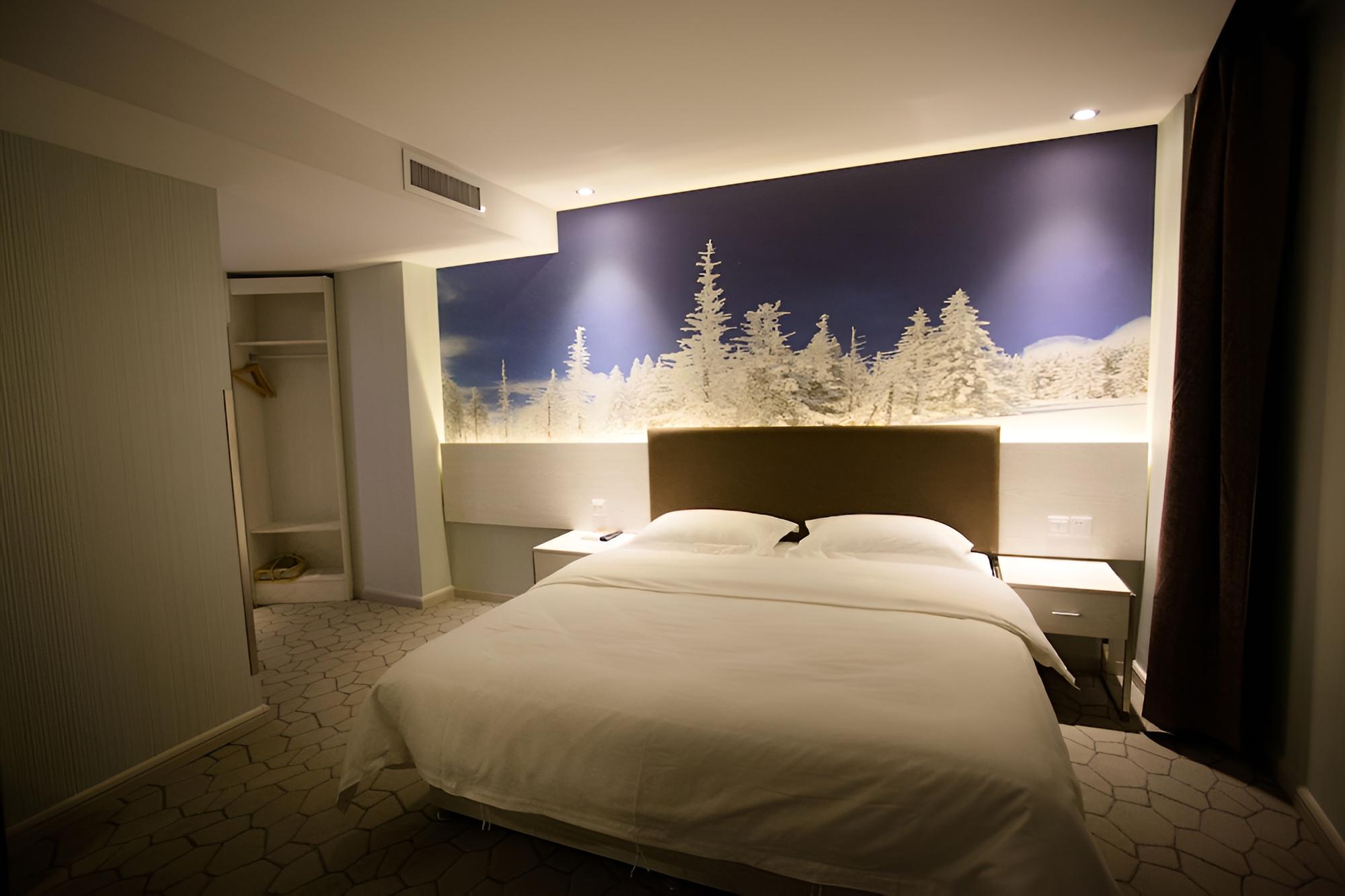 Economy Double Room photo 1
