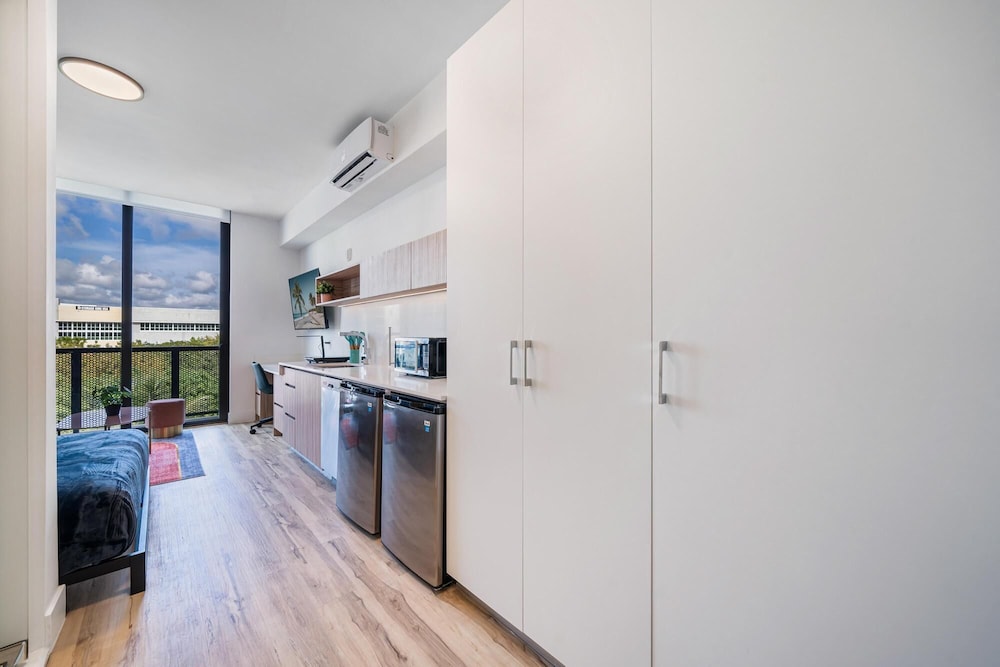 Studio, 1 Double Bed, Balcony photo 2
