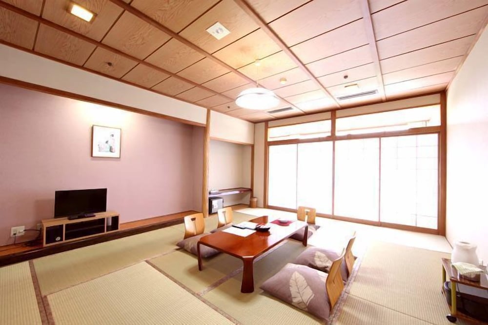 Japanese Style Room, Shared Bathroom photo 3