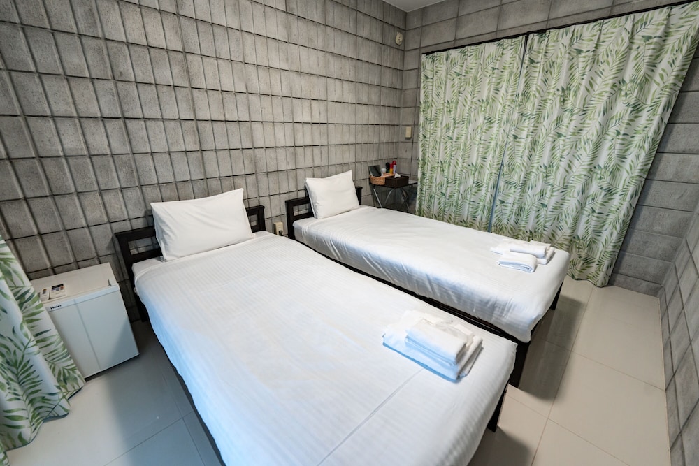 Basic Villa photo 1