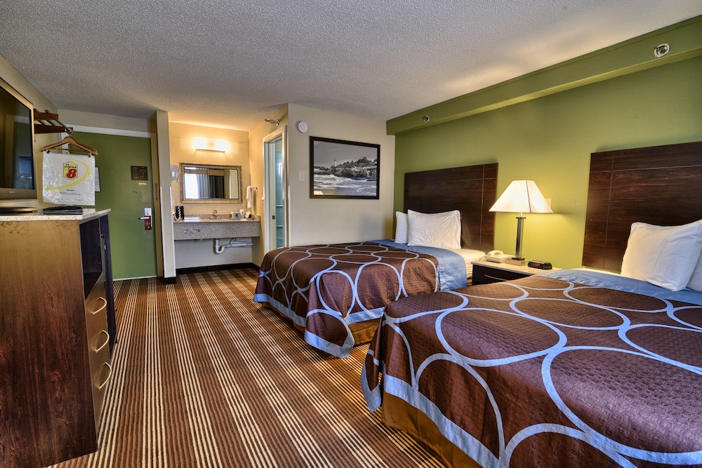 Room, Accessible photo 2