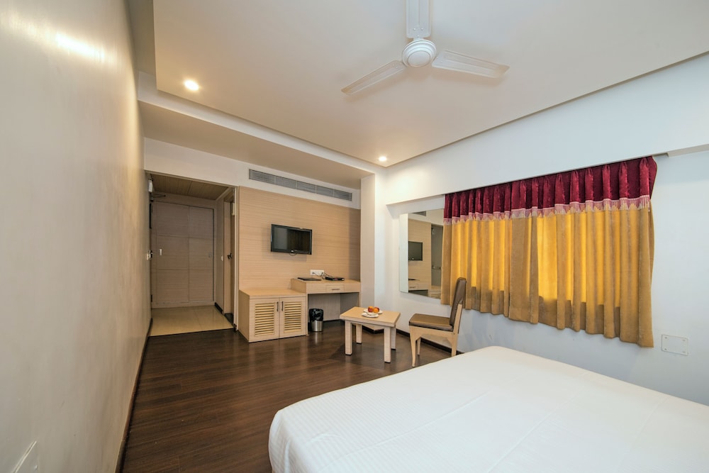 Club Room - Photo 10