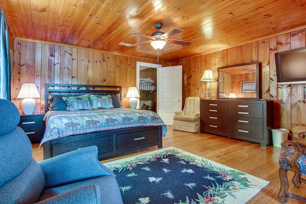 House (4 Bedrooms) photo 1