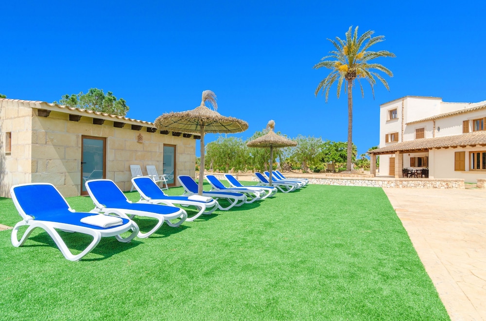 Villa photo 3