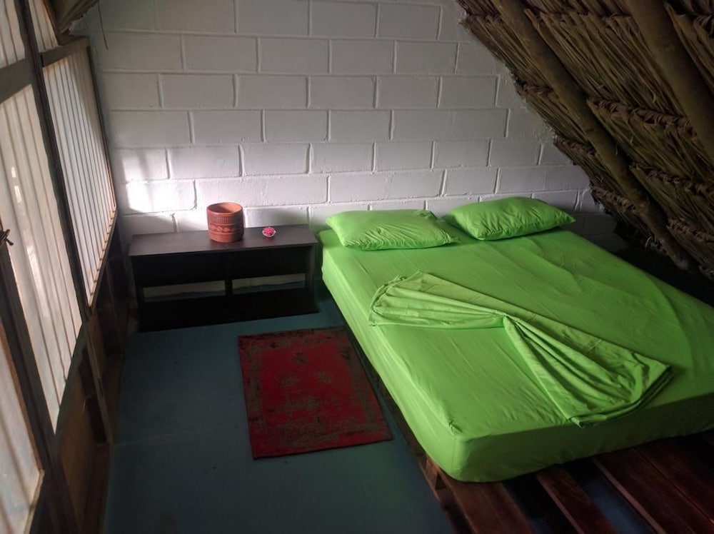 Double Room, 1 Double Bed, Shared Bathroom photo 1