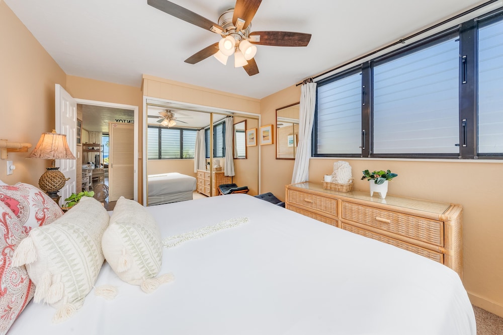 Condo, 1 King Bed With Sofa Bed (Polynesian Shores 111) photo 1