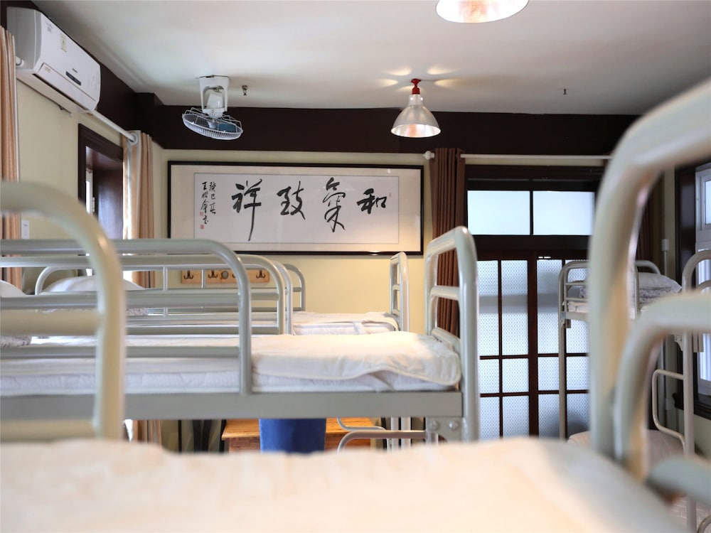 Mixed 12-Beds Dormitory photo 2