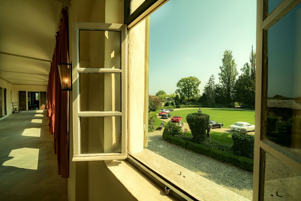 Double Room, Private Bathroom, Garden View photo 2