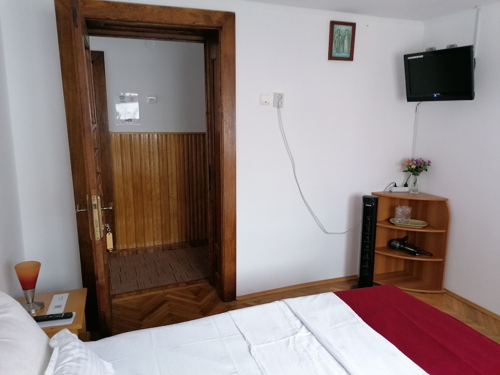 Comfort Suite photo 2