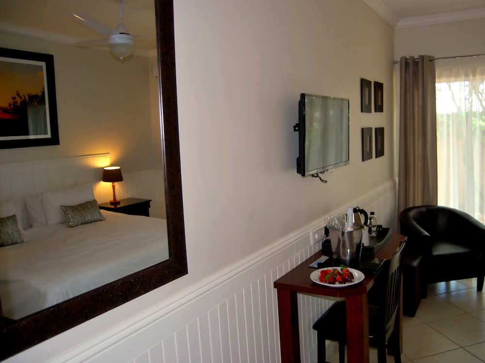 Standard Twin Room photo 2