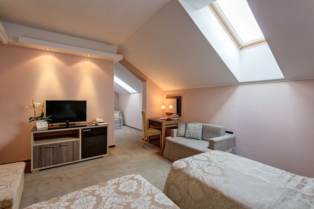 Superior Room - Photo 1