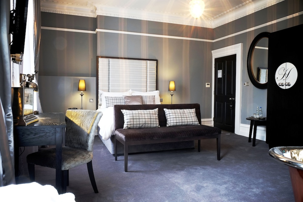Superior Double Room, 1 King Bed photo 3