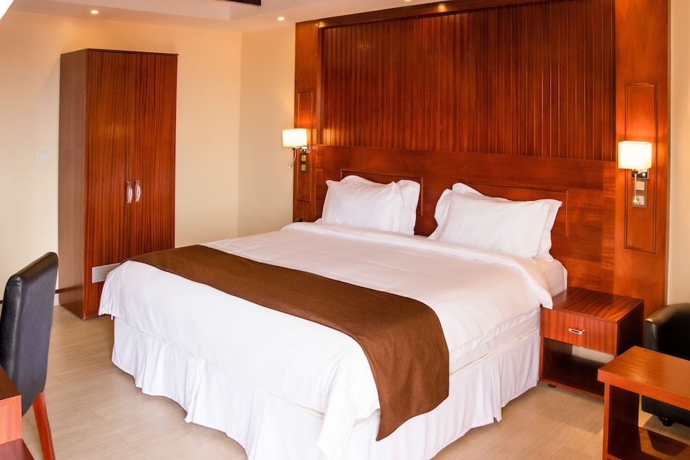 Deluxe Double or Twin Room photo 2