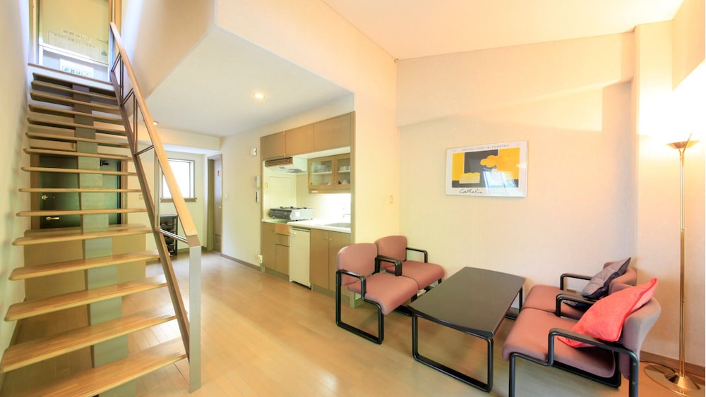 Family Condo, Smoking, Kitchen