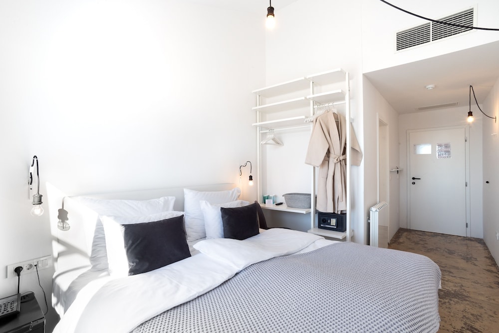 Classic Double Room, Balcony, Sea View - Photo 4