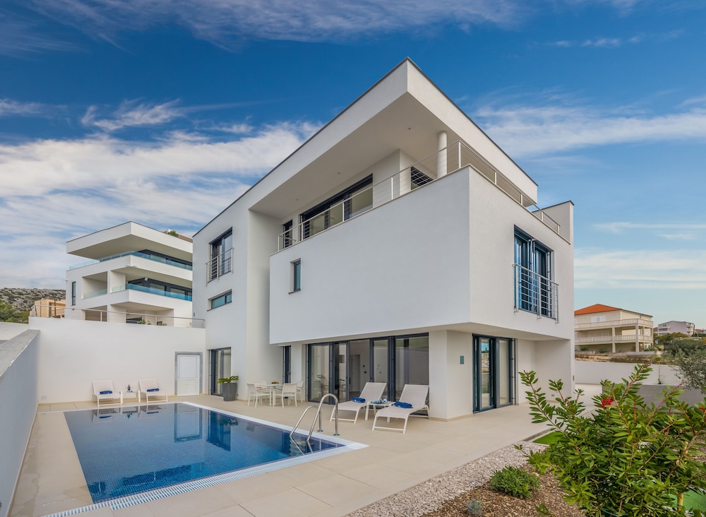 Luxury Villa, Sea View (Prima) photo 3
