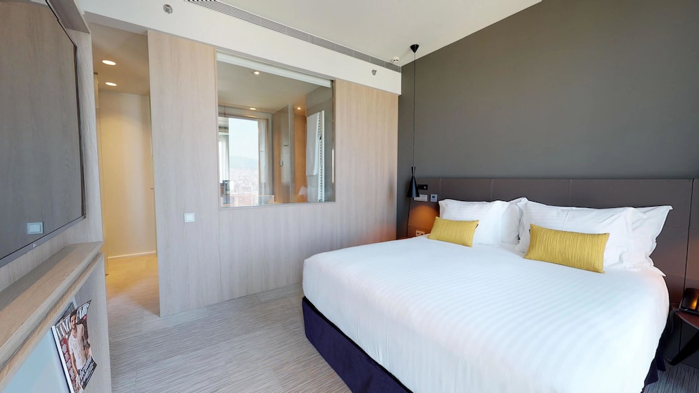 The Level, Suite, Sea View thumbnail 6