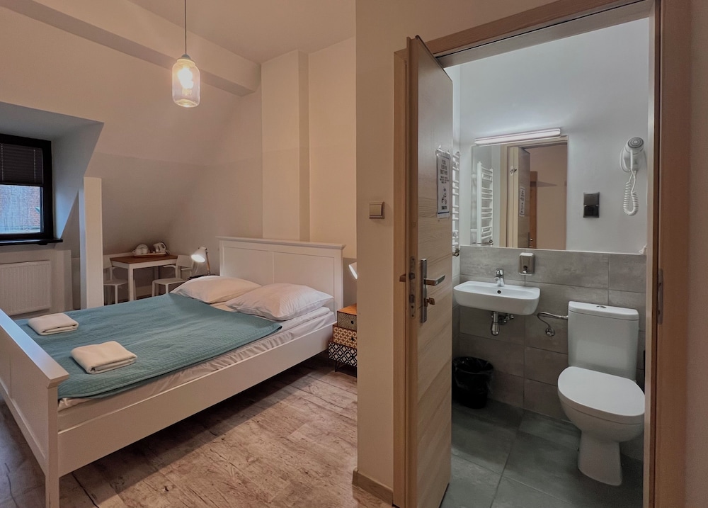 Deluxe Double Room, 1 Queen Bed, Accessible photo 3
