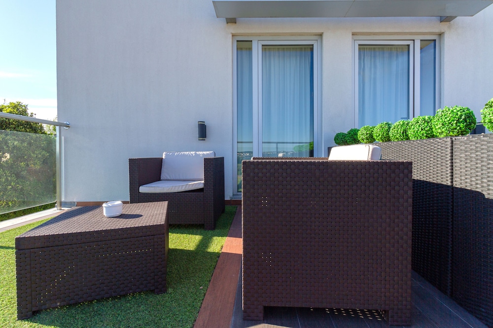 Premium Double Room, 1 Double Bed, Terrace - Photo 8